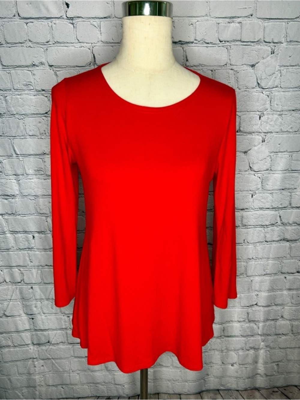 Eileen Fisher Red Jersey Knit Top Women's Medium 3/4 Sleeve Swing Minimalist